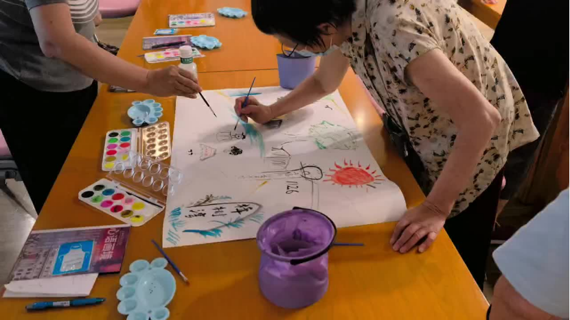 艺术疗愈微专业学生赴中福会养老院开展“数字艺术赋能银龄生活”智慧助老活动